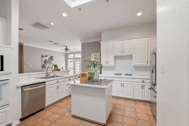 8620 Forest Glen Drive, Irving, TX 75063