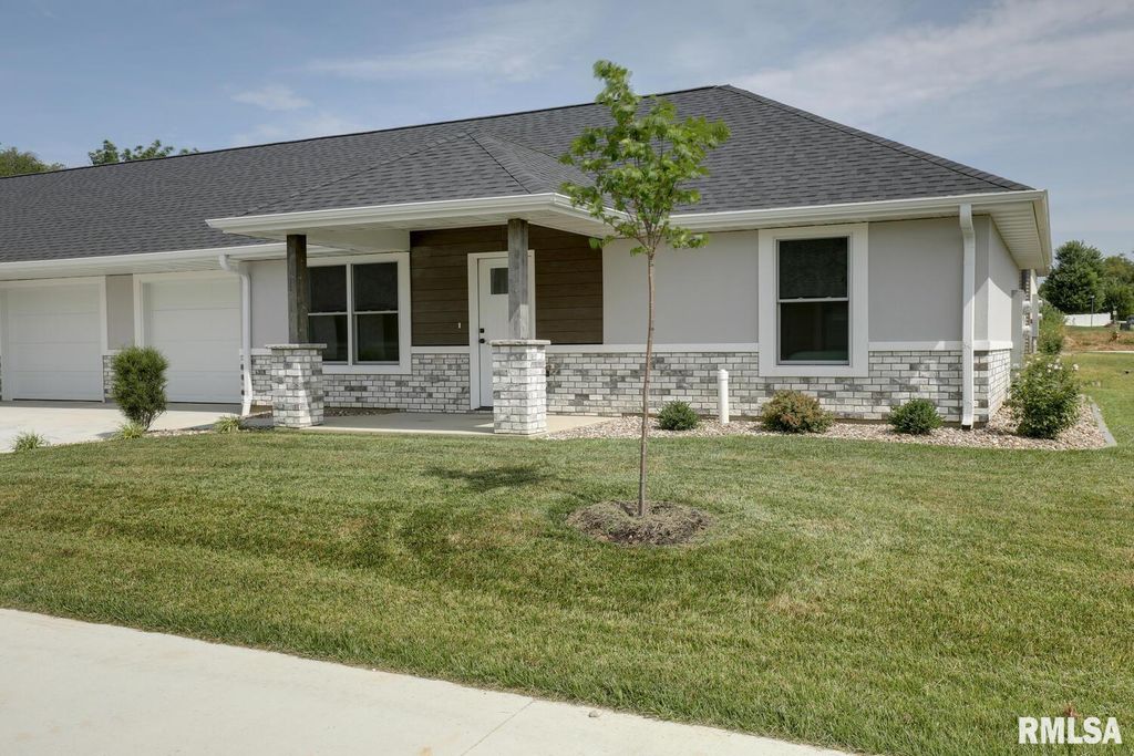 2815 N 23RD Street, Quincy, IL 62305