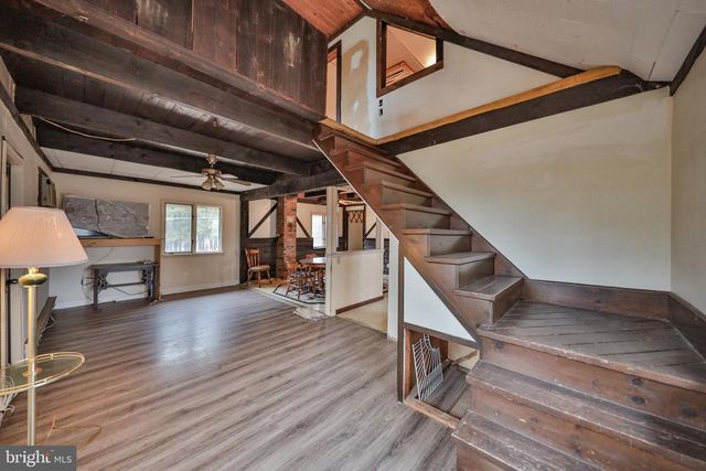 355 HICKORY RD, Palmerton, PA 18071