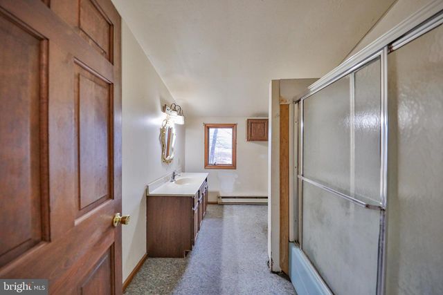 355 HICKORY RD, Palmerton, PA 18071