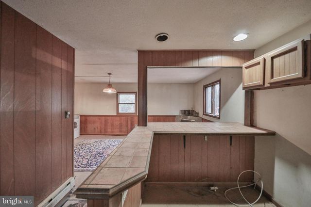 355 HICKORY RD, Palmerton, PA 18071