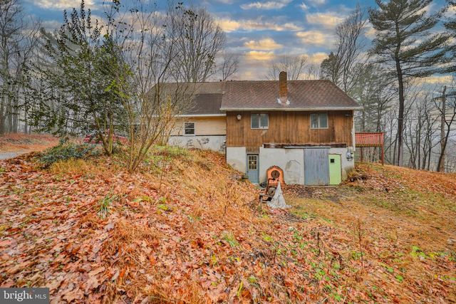 355 HICKORY RD, Palmerton, PA 18071