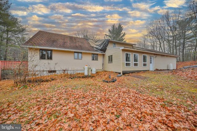 355 HICKORY RD, Palmerton, PA 18071