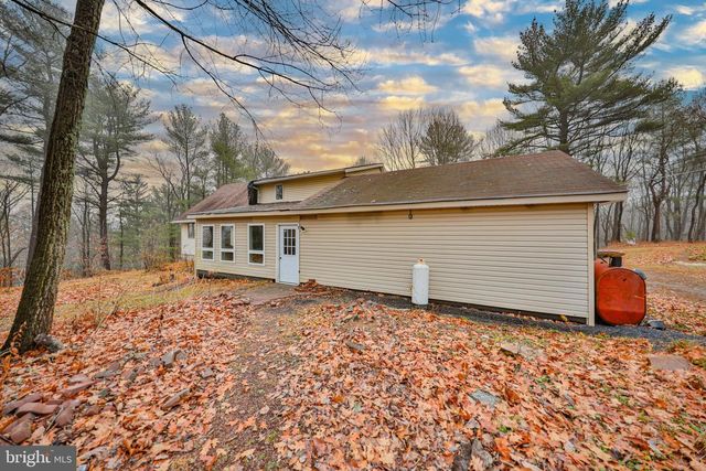 355 HICKORY RD, Palmerton, PA 18071