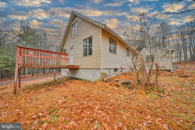 355 HICKORY RD, Palmerton, PA 18071