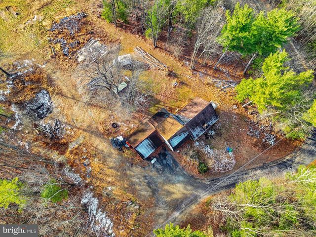 355 HICKORY RD, Palmerton, PA 18071