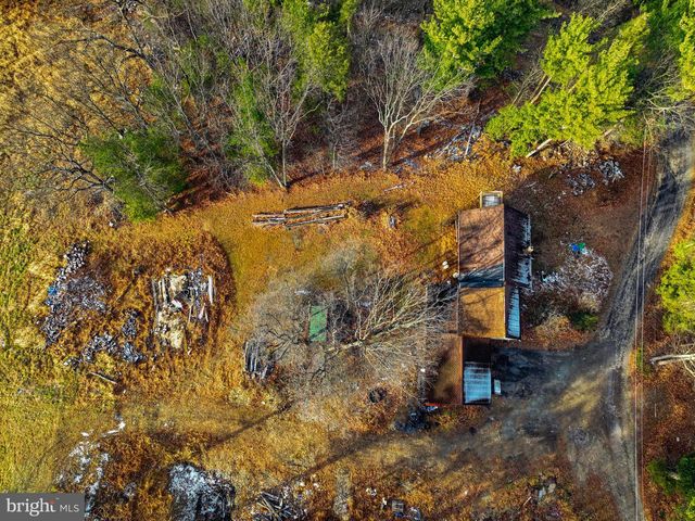 355 HICKORY RD, Palmerton, PA 18071