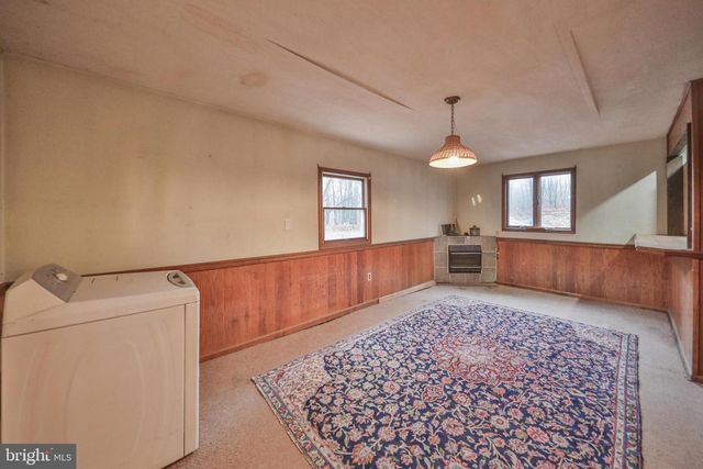 355 HICKORY RD, Palmerton, PA 18071