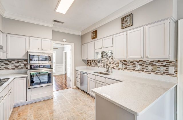 9354 HAWTHORN HILL DR, Germantown, TN 38139