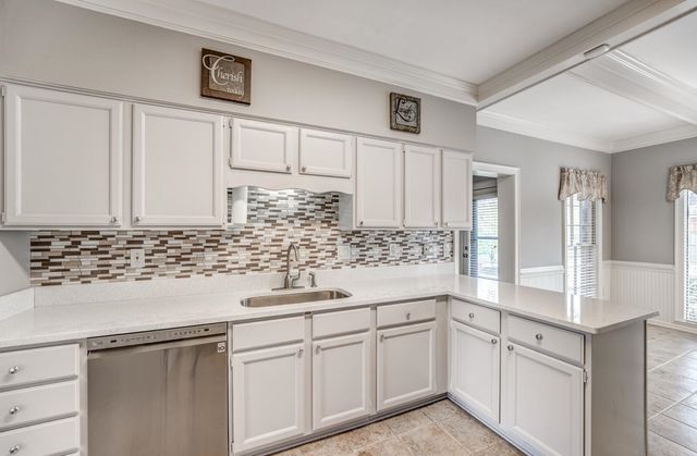 9354 HAWTHORN HILL DR, Germantown, TN 38139