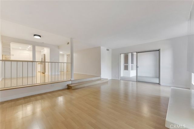 4807 Woodley Avenue 208, Encino, CA 91436