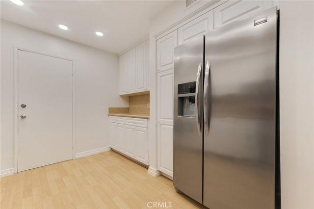 4807 Woodley Avenue 208, Encino, CA 91436