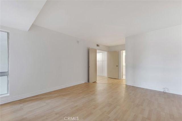4807 Woodley Avenue 208, Encino, CA 91436