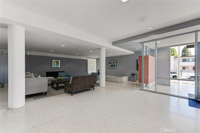 4807 Woodley Avenue 208, Encino, CA 91436