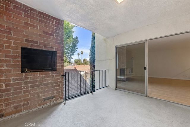 4807 Woodley Avenue 208, Encino, CA 91436