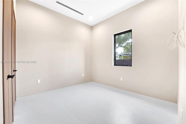 1130 SW 86th Ct, Miami, FL 33144