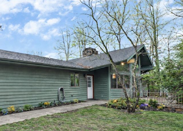 149 Sugarbush Cir, Crossville, TN 38558