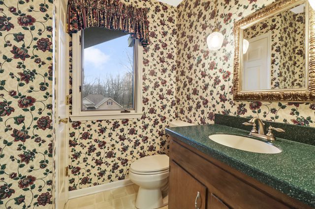 149 Sugarbush Cir, Crossville, TN 38558