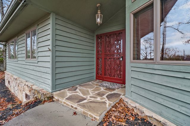 149 Sugarbush Cir, Crossville, TN 38558