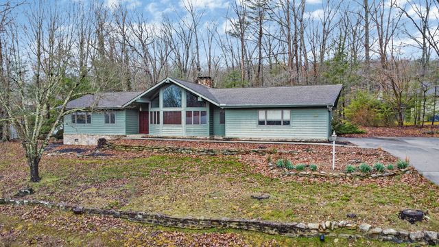 149 Sugarbush Cir, Crossville, TN 38558