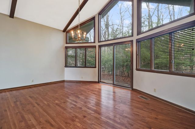 149 Sugarbush Cir, Crossville, TN 38558