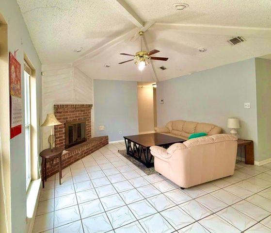 8026 Suspiro Drive, Houston, TX 77083