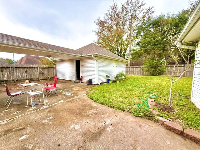 8026 Suspiro Drive, Houston, TX 77083