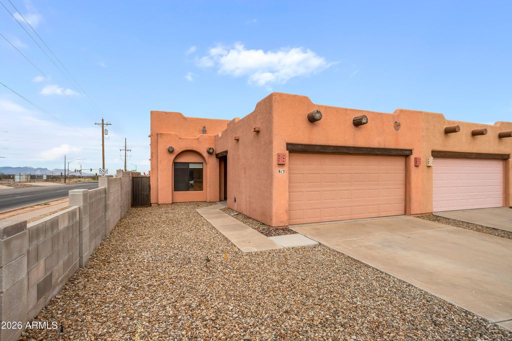 Image 1 of property listing at 813 OCOTILLO Drive, Sierra Vista, AZ 85635