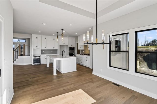 7616 N Booth Avenue, Kansas City, MO 64158