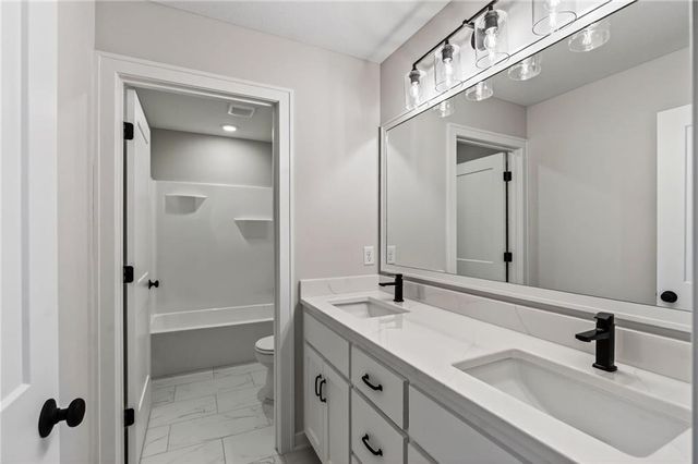 7616 N Booth Avenue, Kansas City, MO 64158