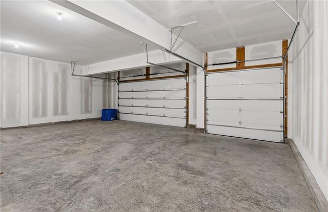 7616 N Booth Avenue, Kansas City, MO 64158