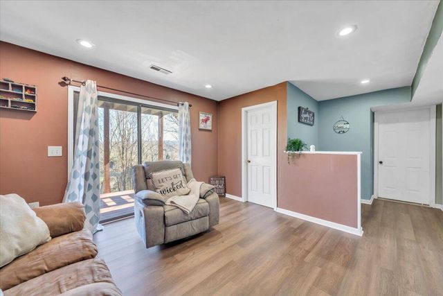 3622 View AVE, Roanoke, VA 24018