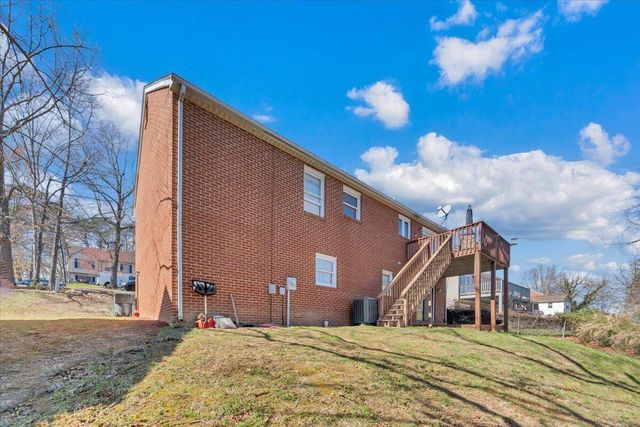 3622 View AVE, Roanoke, VA 24018