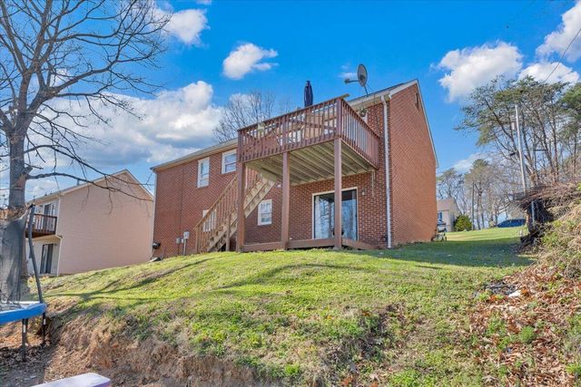 3622 View AVE, Roanoke, VA 24018