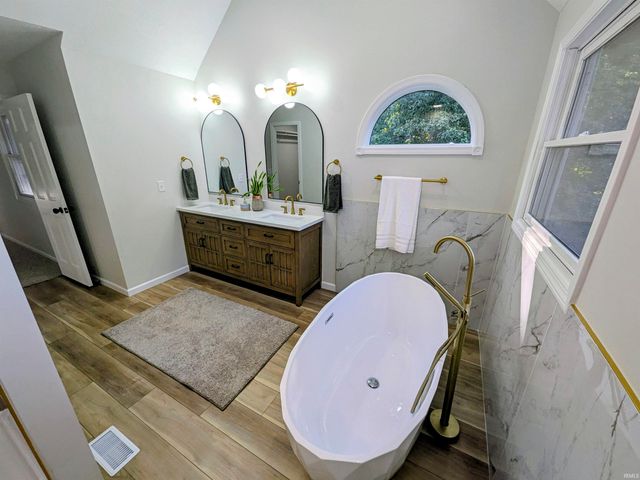 50577 King Richard Way, Granger, IN 46530