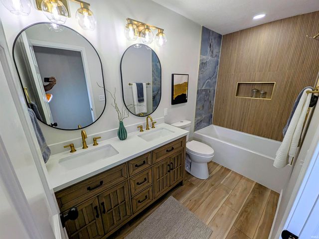 50577 King Richard Way, Granger, IN 46530