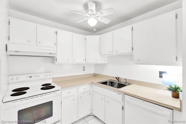 4909 Crooks Road D 4, Royal Oak, MI 48073