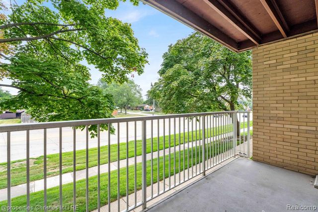 4909 Crooks Road D 4, Royal Oak, MI 48073