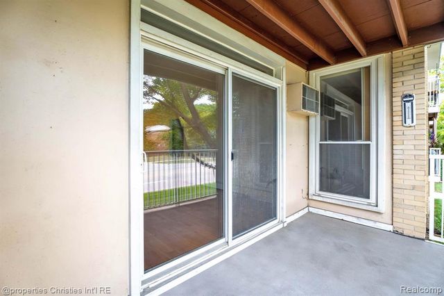 4909 Crooks Road D 4, Royal Oak, MI 48073