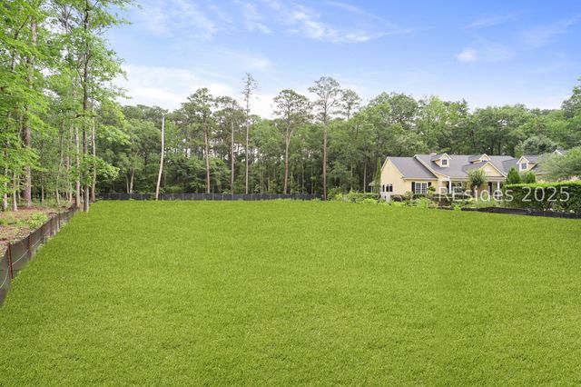 8 Woodside Cir, Okatie, SC 29909