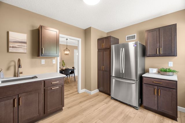 6116 Harwood Drive, Des Moines, IA 50312