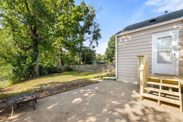 6116 Harwood Drive, Des Moines, IA 50312