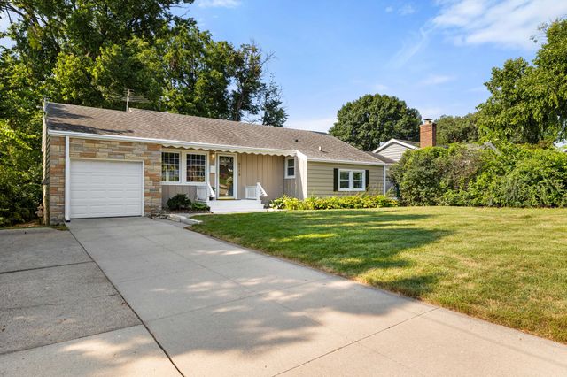 6116 Harwood Drive, Des Moines, IA 50312