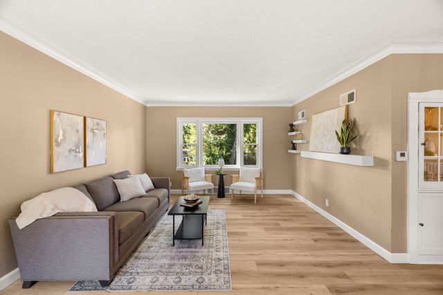 6116 Harwood Drive, Des Moines, IA 50312