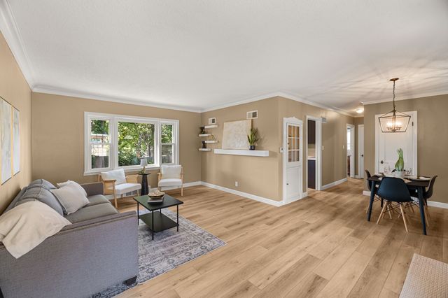 6116 Harwood Drive, Des Moines, IA 50312