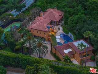 2719 Benedict Canyon Drive, Beverly Hills, CA 90210