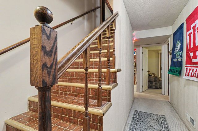 428 Pickwick Place, Valparaiso, IN 46385