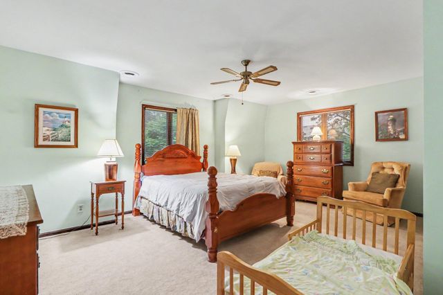 428 Pickwick Place, Valparaiso, IN 46385