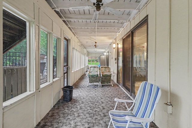 428 Pickwick Place, Valparaiso, IN 46385