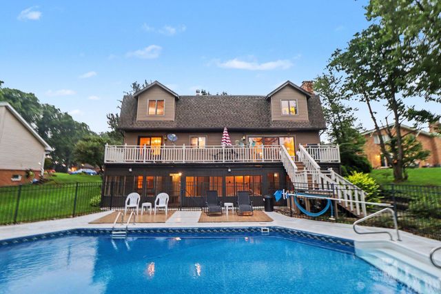 428 Pickwick Place, Valparaiso, IN 46385